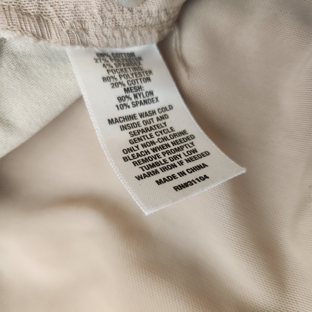 Lot of 3 Belk shorts NWT Rafaella, gently worn Kim Rogers and Bandolino 18W - Picture 2 of 16